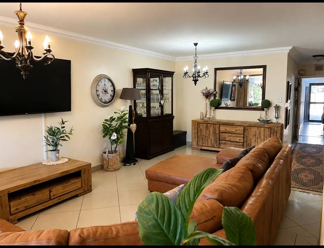 3 BEDROOM TOWNHOUSE FOR SALE IN THREE RIVERS